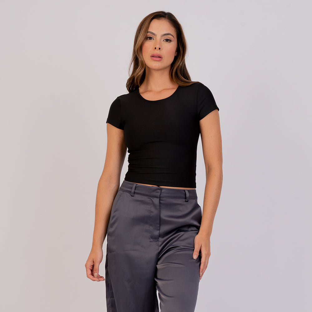 Crop top manga corta