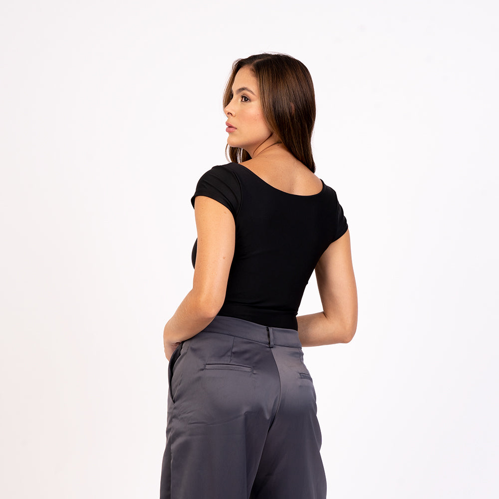 Blusa manga corta escote cuadrado