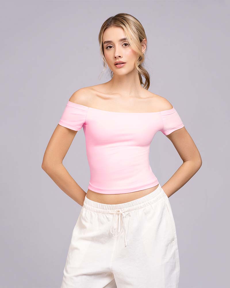 Blusa manga corta estilo off shoulder