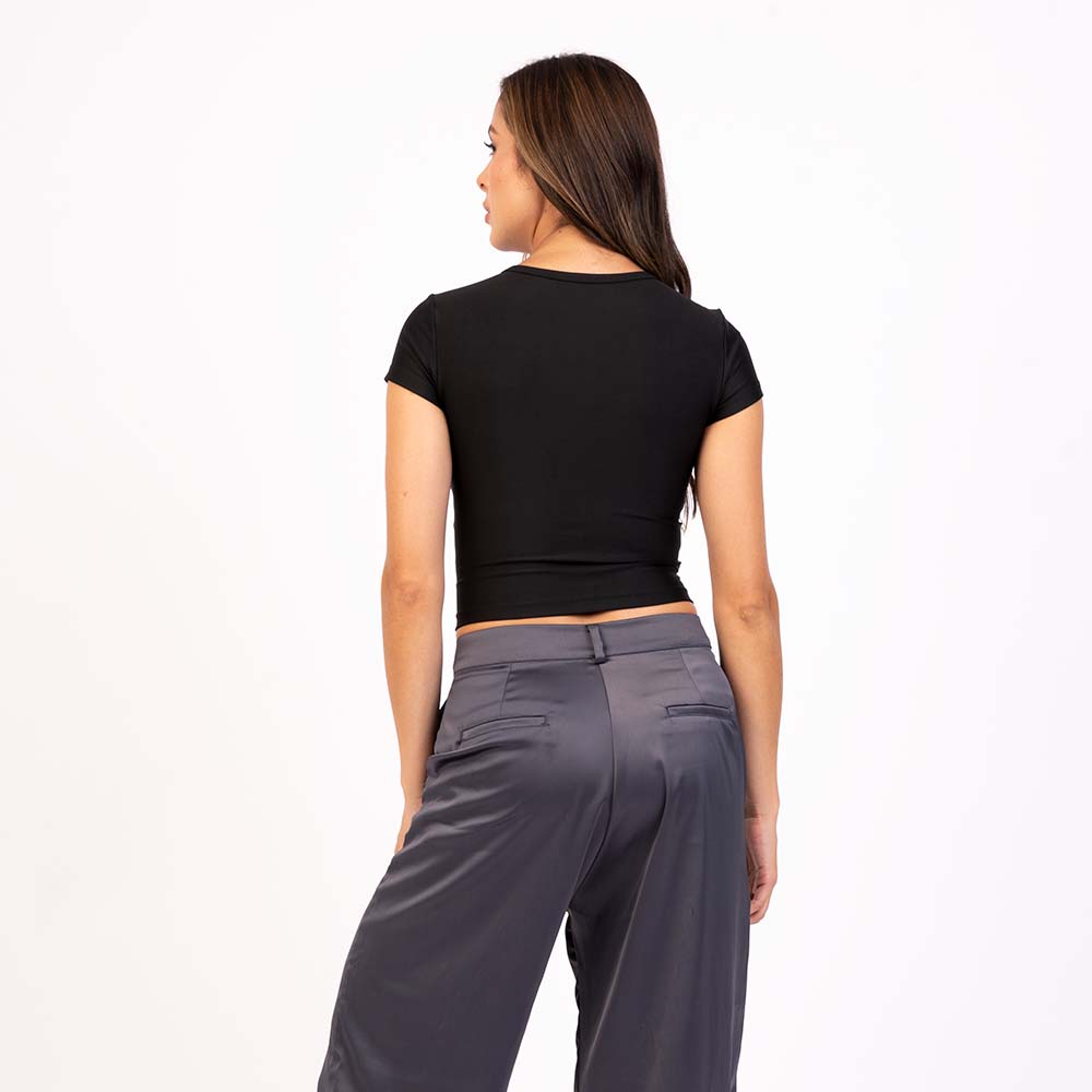 Crop top manga corta