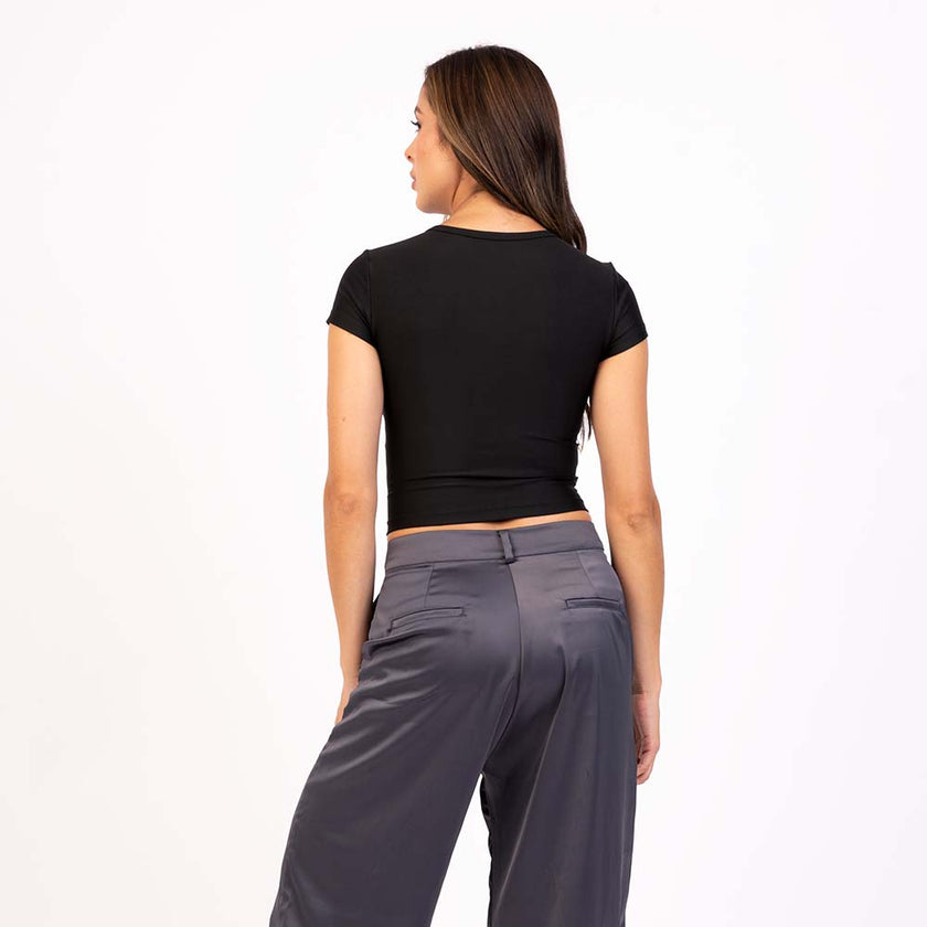 Crop top manga corta