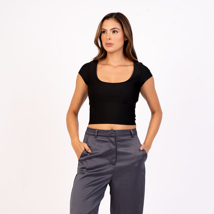Crop top manga corta escote redondo