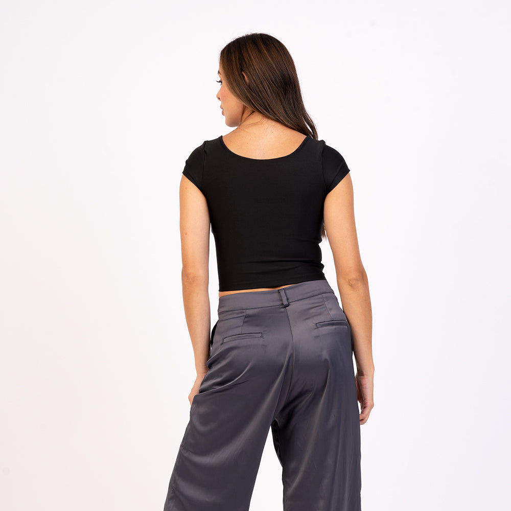 Crop top manga corta escote redondo