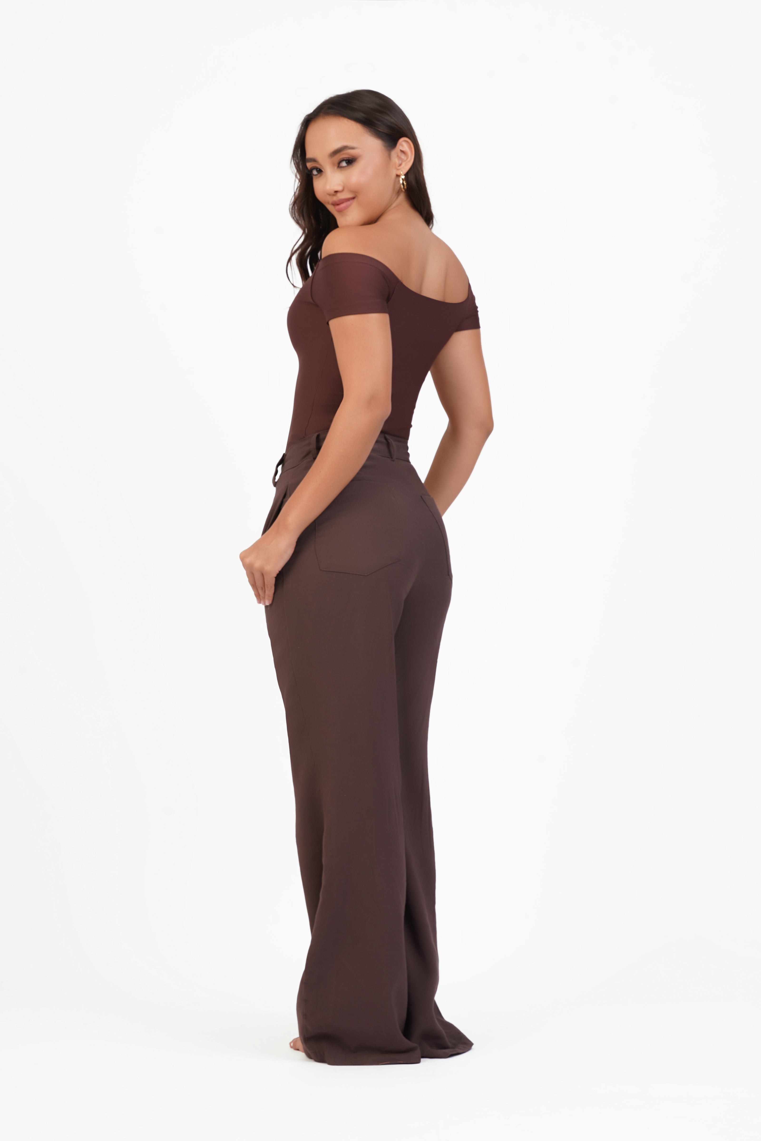 Blusa manga corta estilo off shoulder