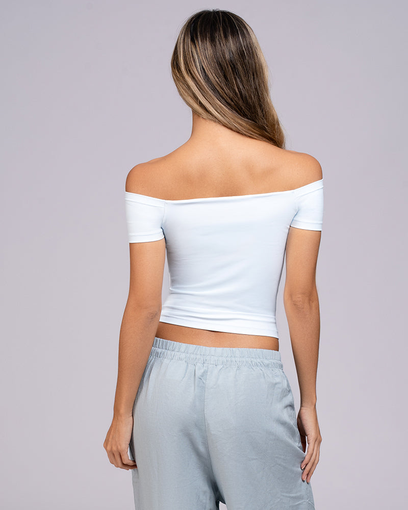 Blusa manga corta estilo off shoulder