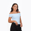 Blusa manga corta estilo off shoulder