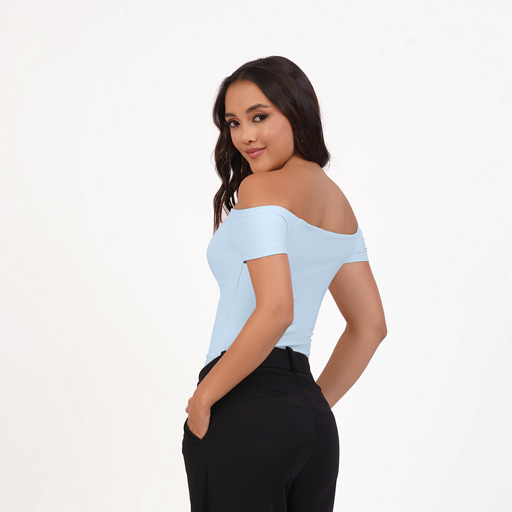Blusa manga corta estilo off shoulder
